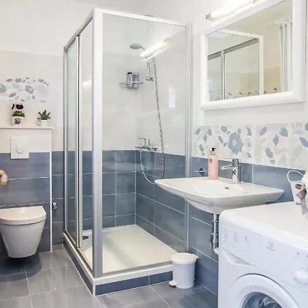 Gardenia House * Janjina