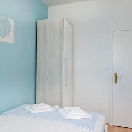 Holiday home Gardenia House *