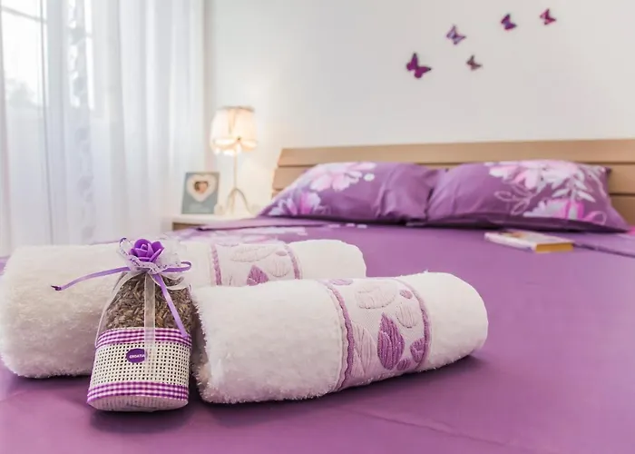 Holiday home Gardenia House *