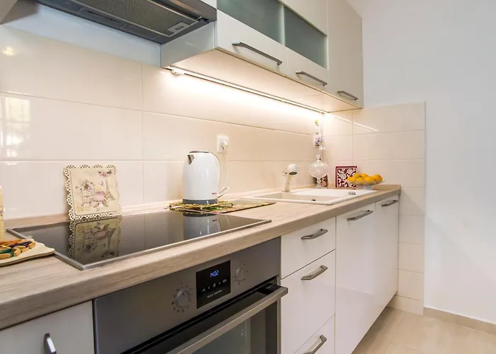 Holiday home Gardenia House *