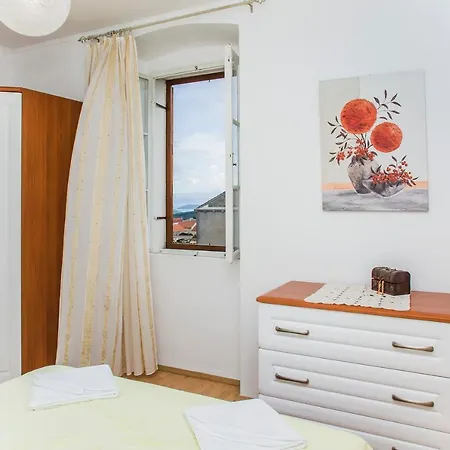 Vikendica Gardenia House *