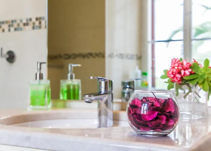 Gardenia House * Janjina